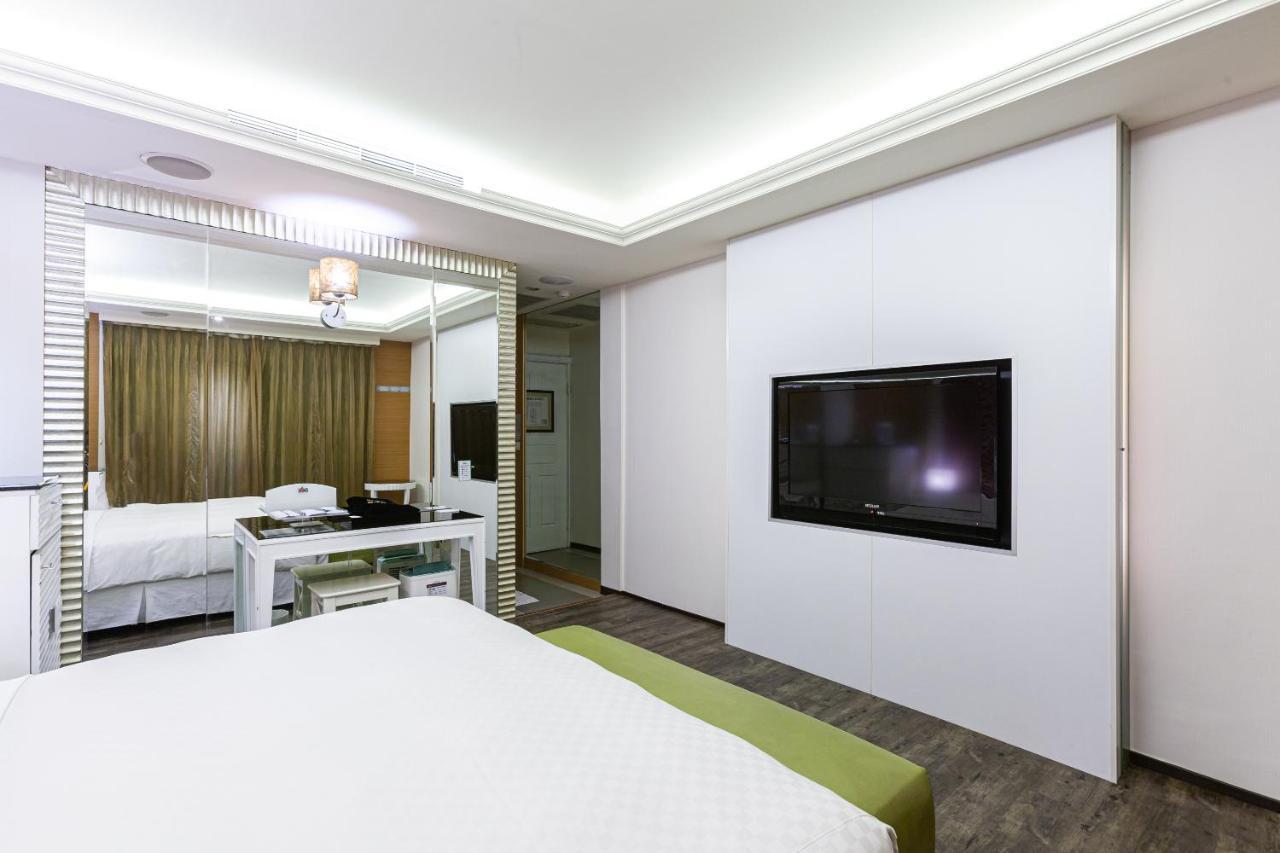 168 Motel-Pingzhen Таоуан Екстериор снимка