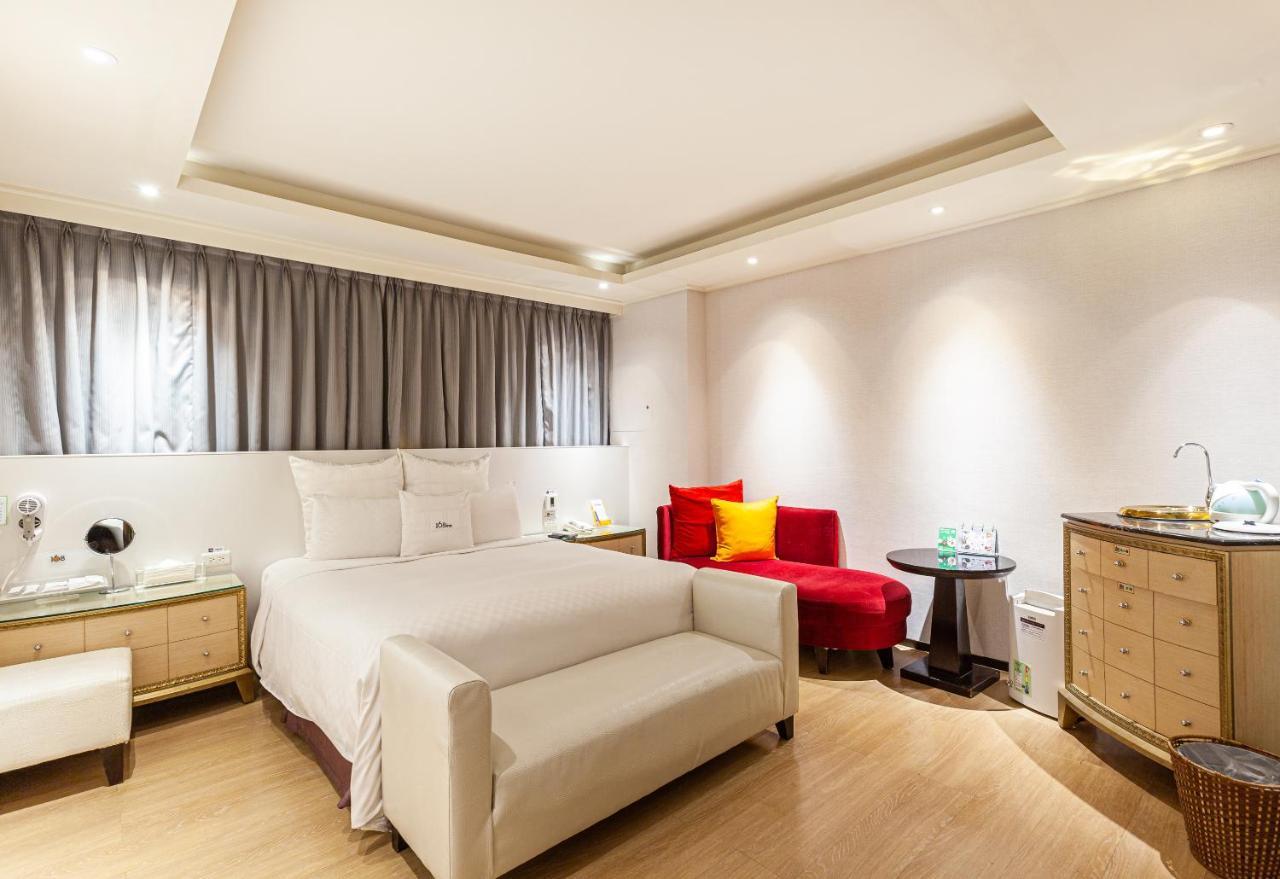 168 Motel-Pingzhen Таоуан Екстериор снимка